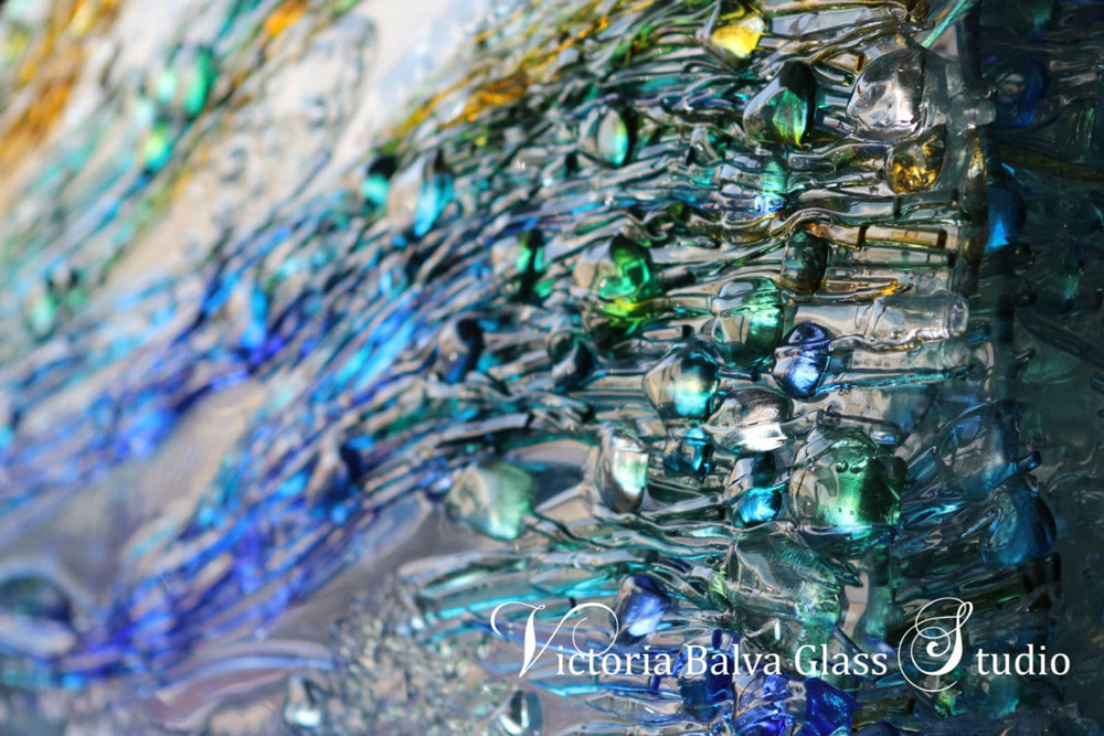 Contemporary abstrct kiln formed architectural glass sculpture by glass artist Victoria Balva
